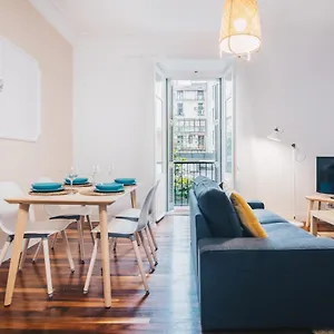 https://victoria-by-people-rentals.sansebastianhotels.net